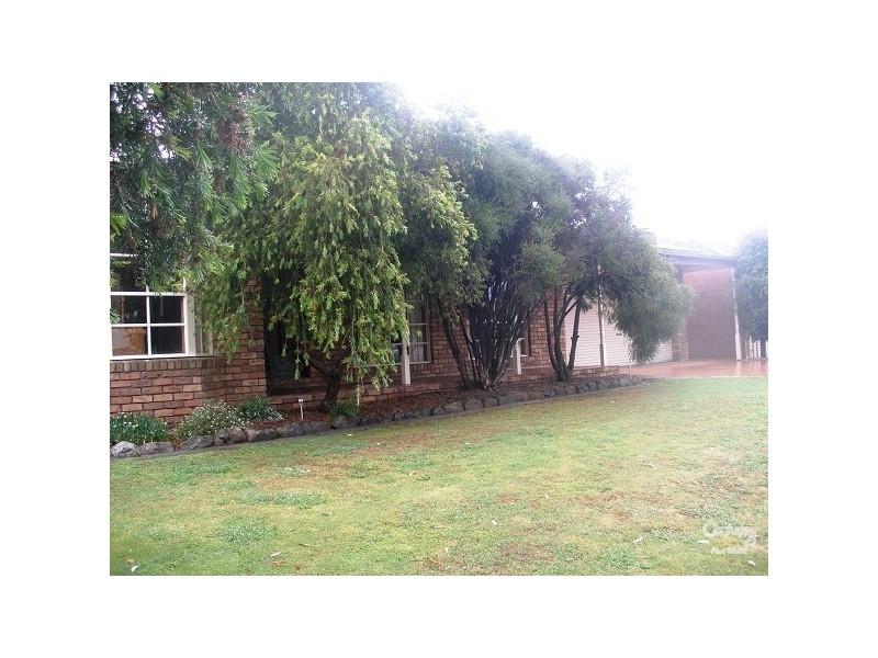 2 Gardenia Court, Somerville VIC 3912