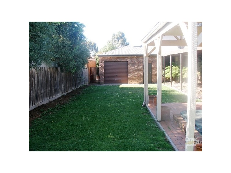 2 Gardenia Court, Somerville VIC 3912