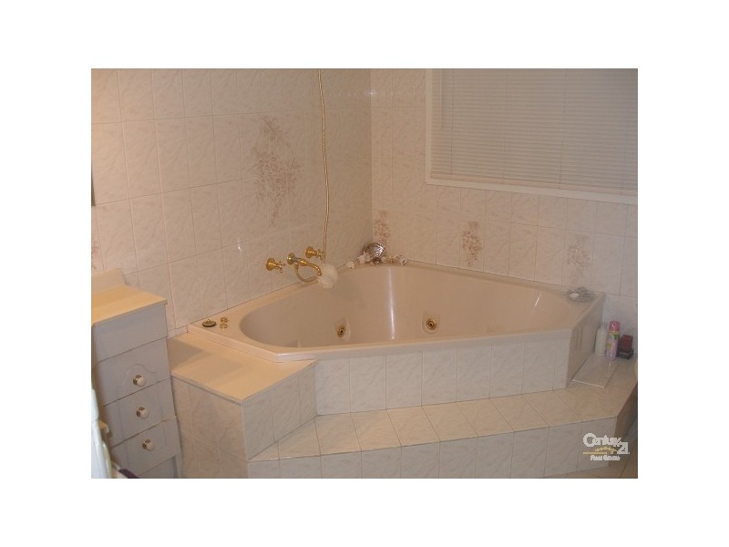 15 Sullivan Drive, Somerville VIC 3912