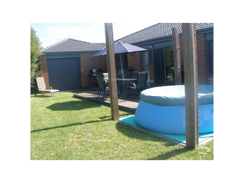 2 Dora Court, Somerville VIC 3912