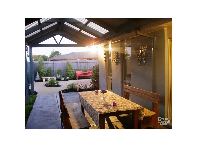 17 Melaleuca Drive, Hastings VIC 3915