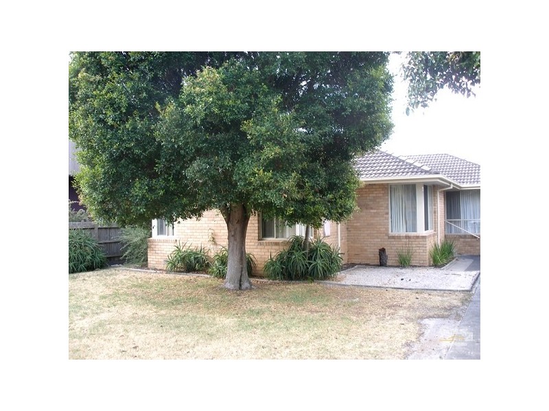 17 Gweno Ave, Frankston South VIC 3199