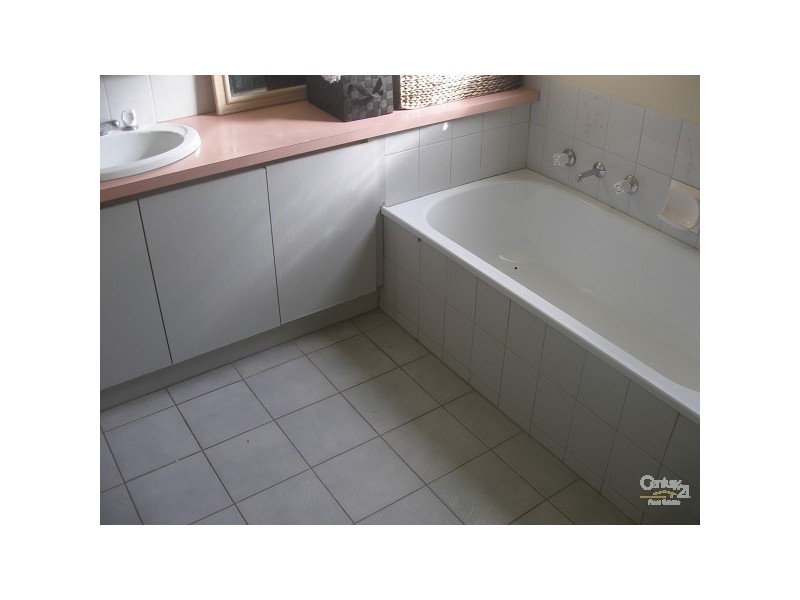 11 Carla Court, Somerville VIC 3912