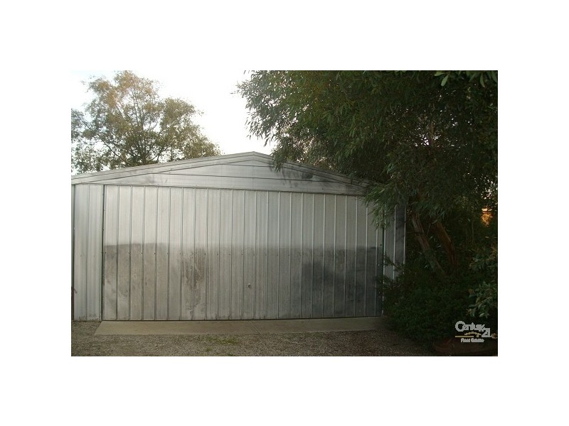 109 Eramosa Road East, Somerville VIC 3912