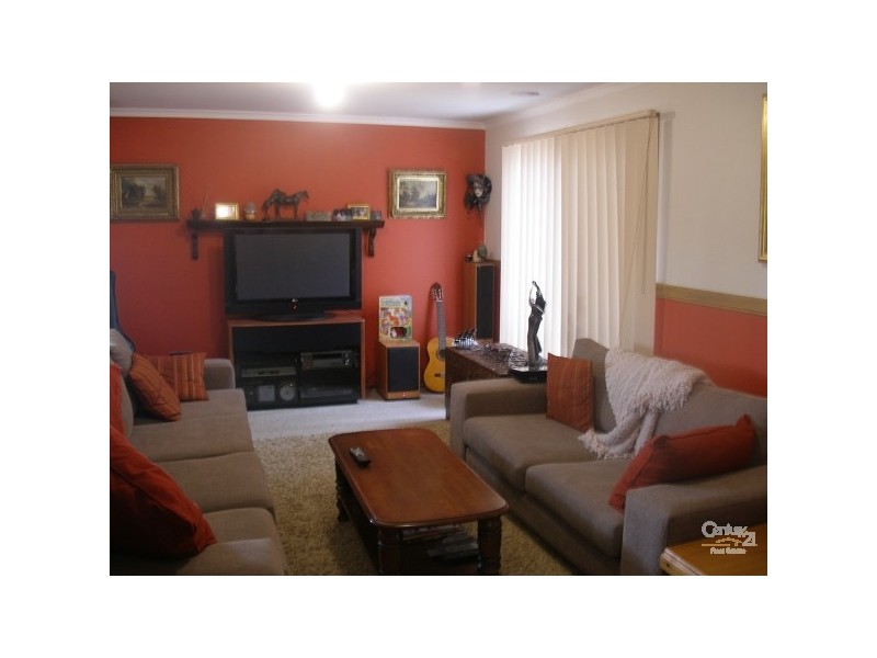 24 Clairmont Close, Somerville VIC 3912