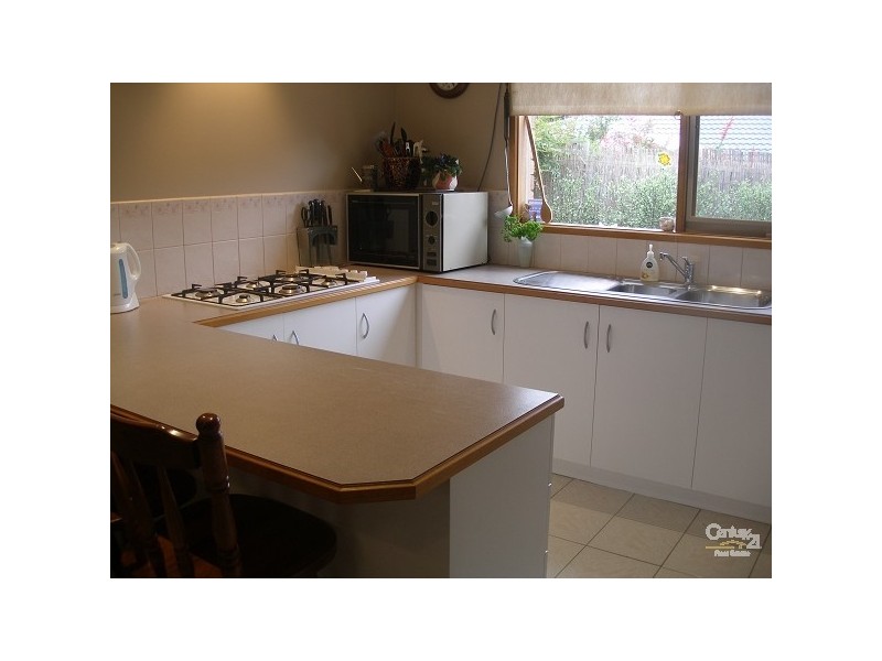 24 Clairmont Close, Somerville VIC 3912