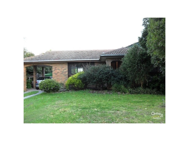 9 Deanswood Drive, Somerville VIC 3912