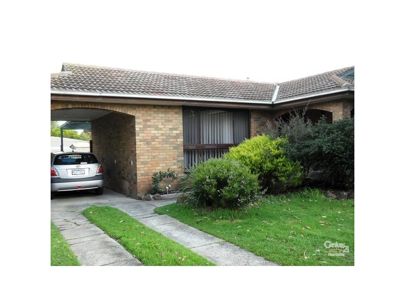 9 Deanswood Drive, Somerville VIC 3912