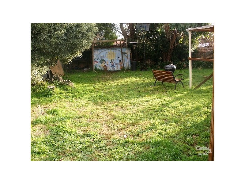 8 Lady Beverley Circuit, Somerville VIC 3912