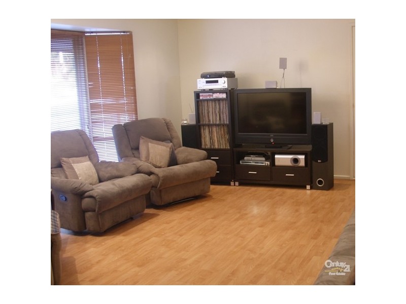 8 Lady Beverley Circuit, Somerville VIC 3912