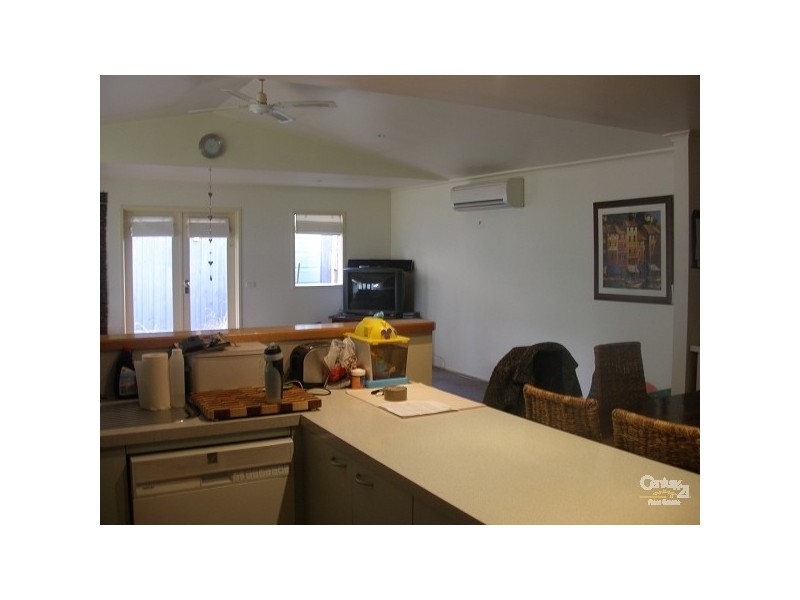 68 Pembroke Dve, Somerville VIC 3912