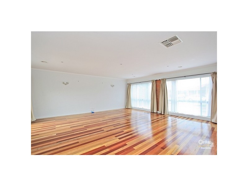 27 Kinlora Drive, Somerville VIC 3912