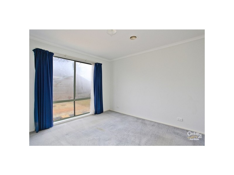 27 Kinlora Drive, Somerville VIC 3912