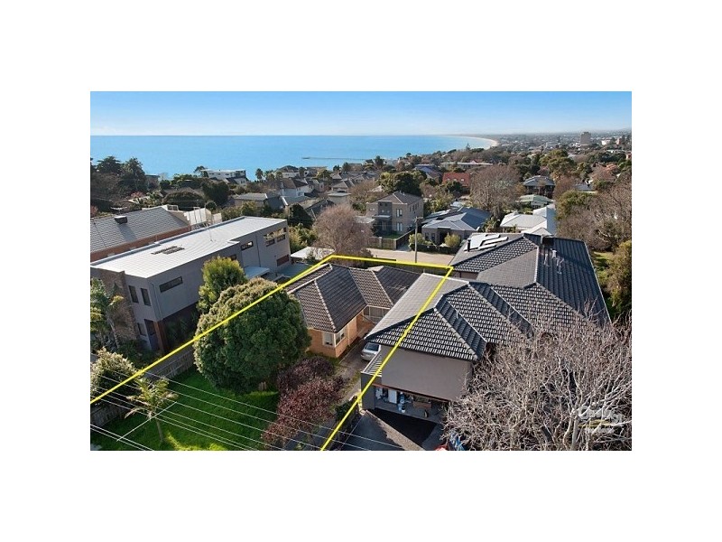 17 Gweno Ave, Frankston South VIC 3199
