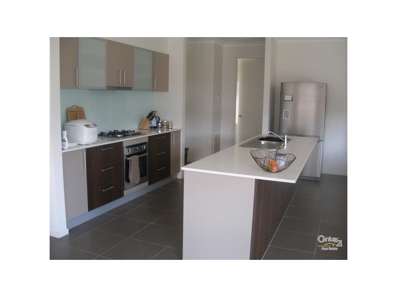 185 Settlers Run, Cranbourne South VIC 3977