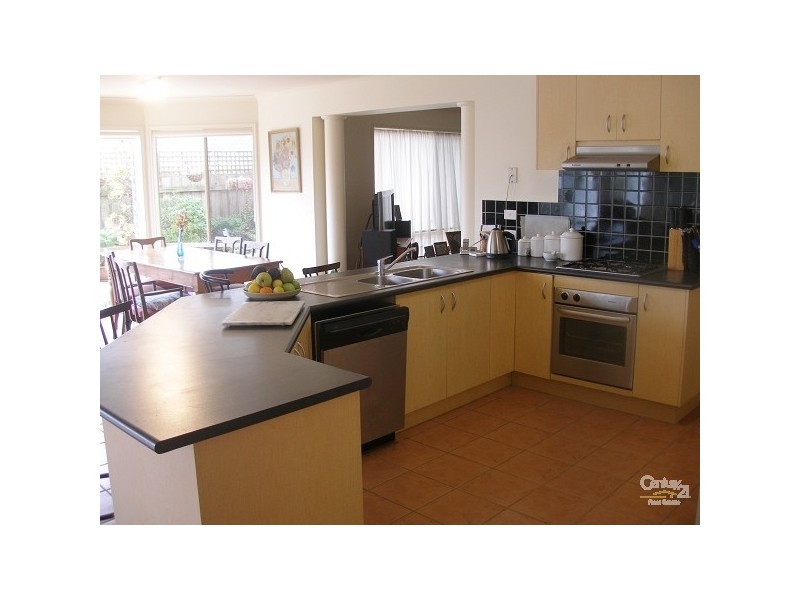7 Ronald Court, Somerville VIC 3912