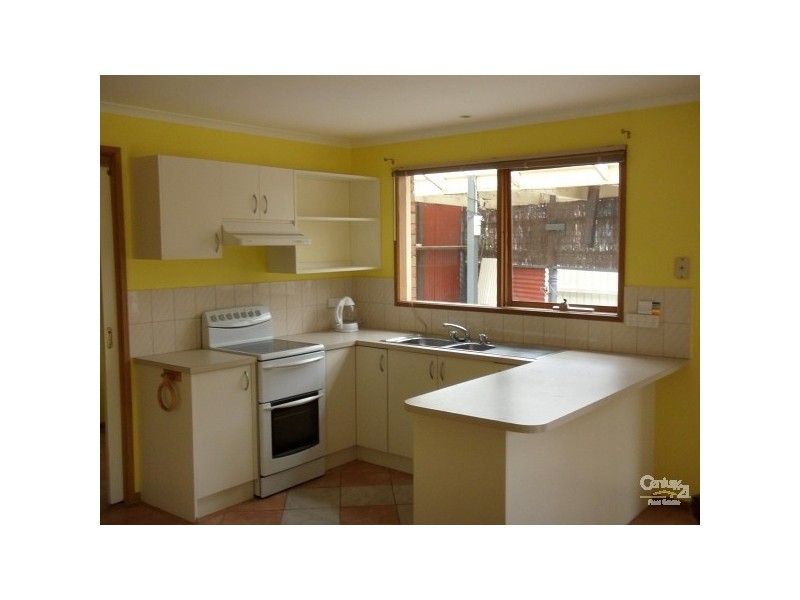 20 Clairmont Close, Somerville VIC 3912