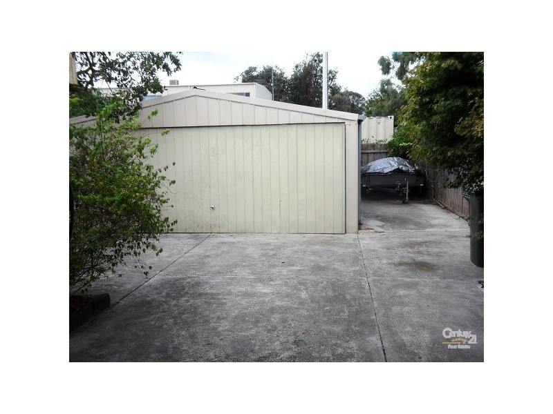 30 McCulloch Ave, Seaford VIC 3198