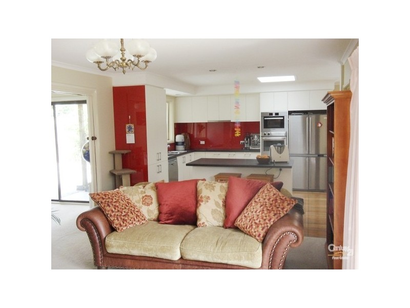 30 McCulloch Ave, Seaford VIC 3198