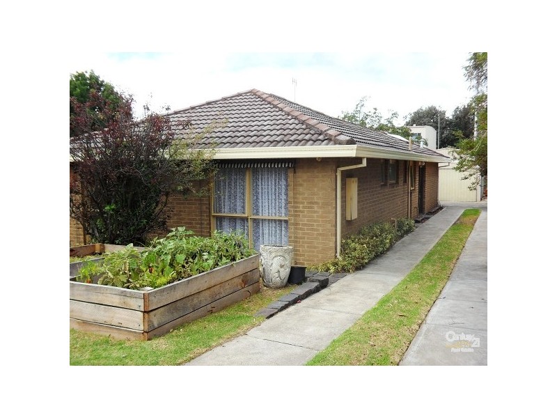 30 McCulloch Ave, Seaford VIC 3198