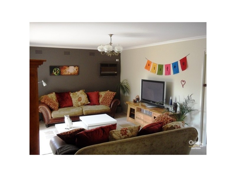 30 McCulloch Ave, Seaford VIC 3198