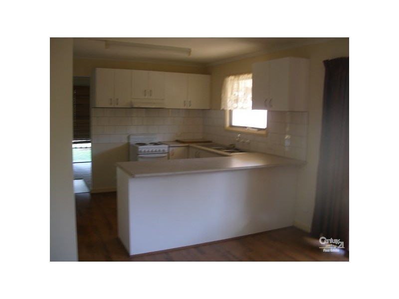 37 Deanswood Dve, Somerville VIC 3912