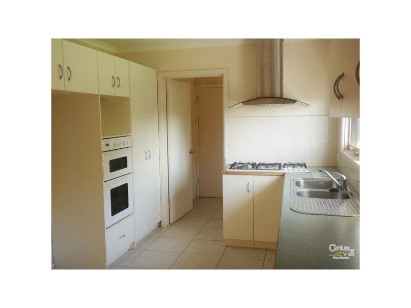 76 Eramosa Road East, Somerville VIC 3912