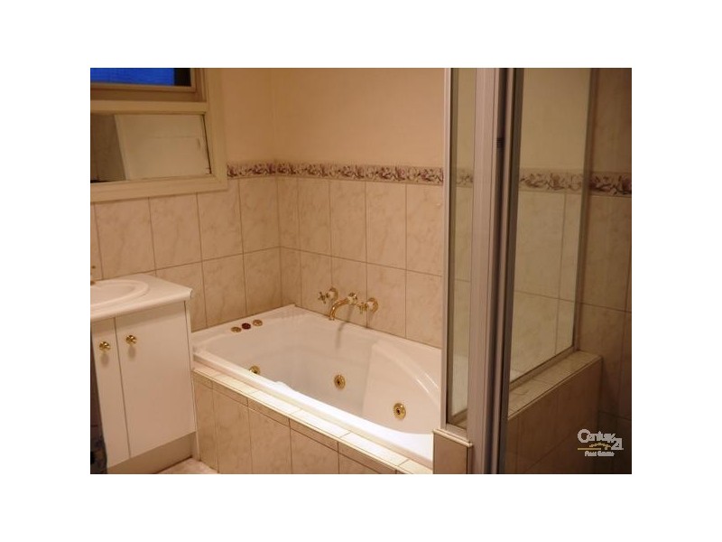 76 Eramosa Road East, Somerville VIC 3912