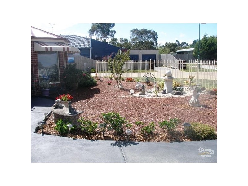 2 Regal Place, Somerville VIC 3912