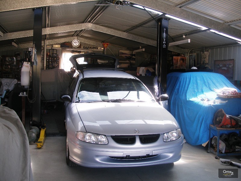 2 Regal Place, Somerville VIC 3912