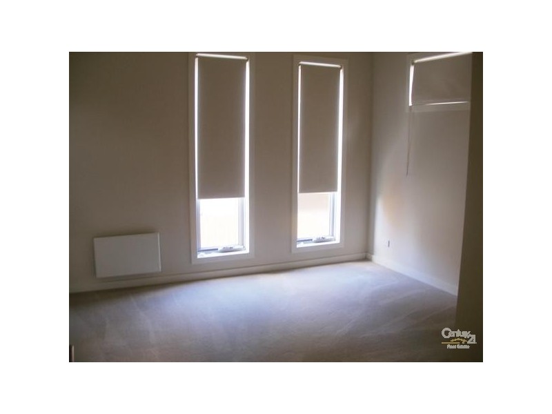 4/6 Grant Road, Somerville VIC 3912