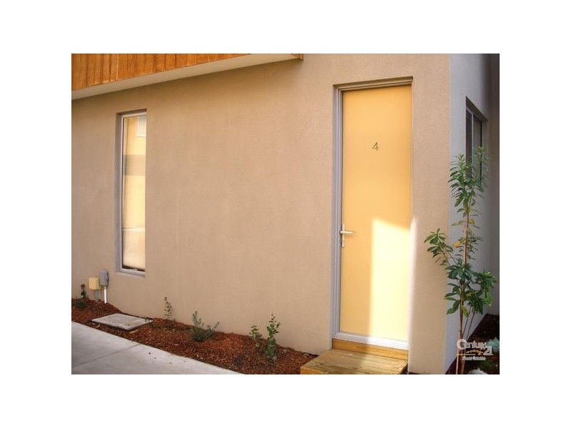 4/6 Grant Road, Somerville VIC 3912