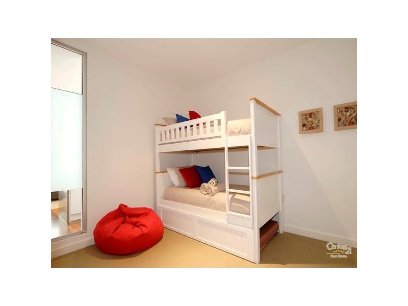 1/4 Esplanade, Cowes VIC 3922