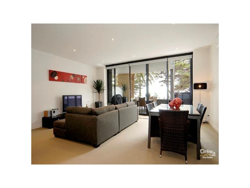1/4 Esplanade, Cowes VIC 3922