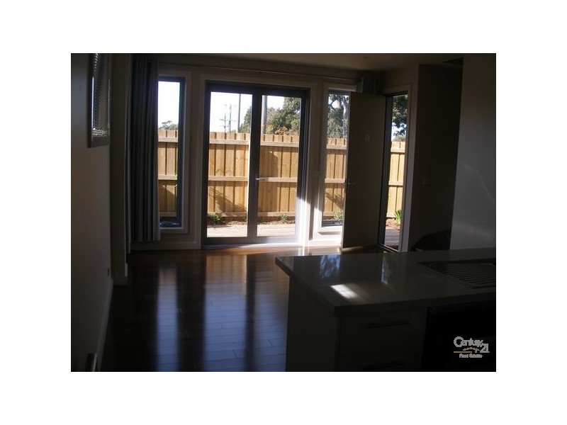 1/6 Grant Rd, Somerville VIC 3912