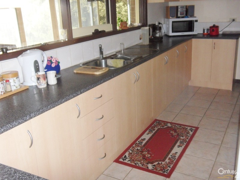 203-205 Smiths Lane, Cranbourne South VIC 3977