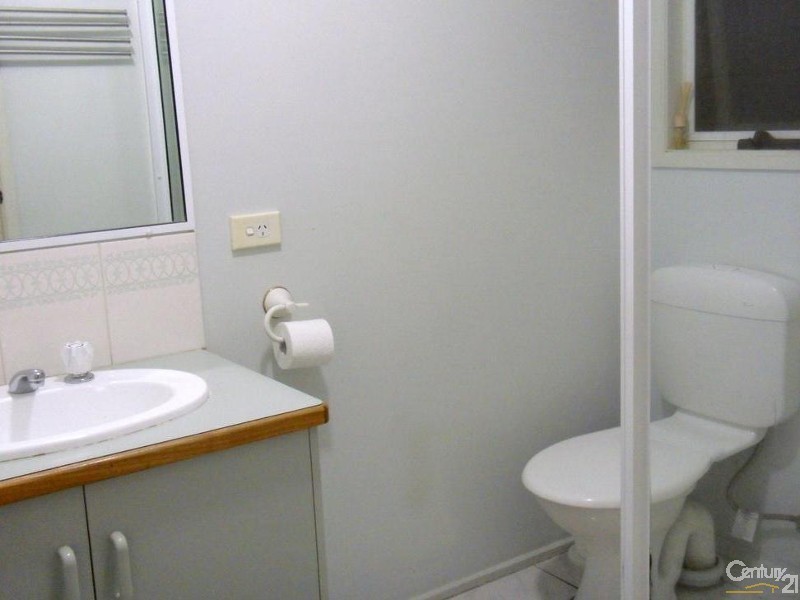 8 Petrel Court, Carrum Downs VIC 3201