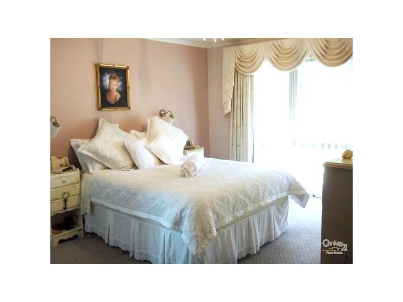 2 The Green, Somerville VIC 3912