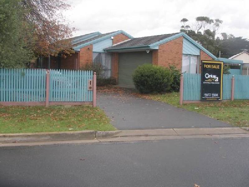 2 Craig Avenue, Tyabb VIC 3913