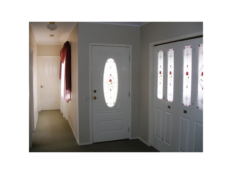 6 Juniper Court, Frankston North VIC 3200