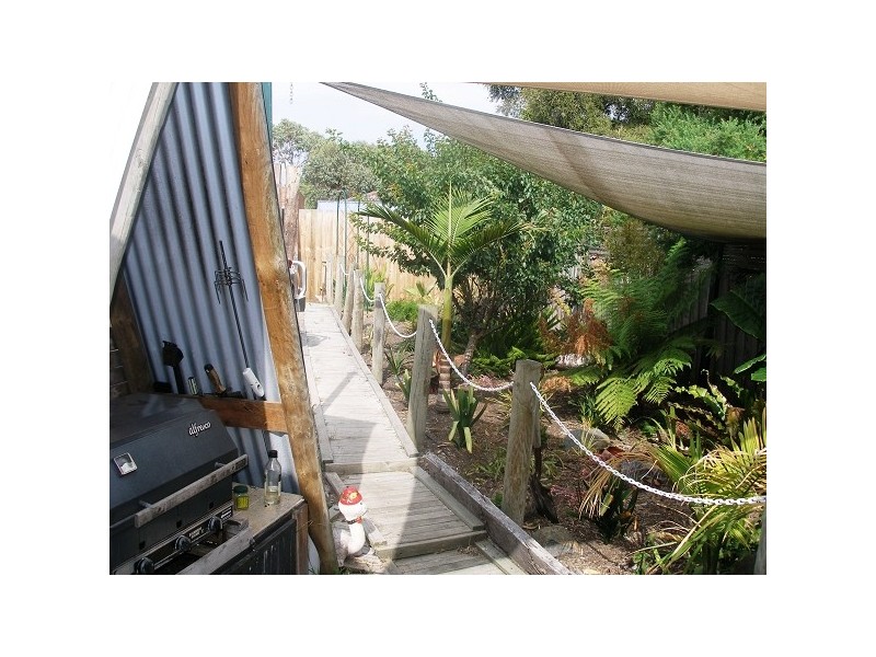 24 Wirilda Crescent, Frankston North VIC 3200