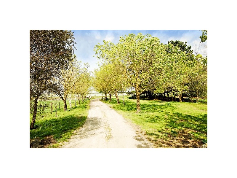 182 Eramosa Road East, Somerville VIC 3912