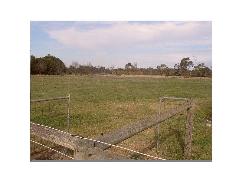 182 Eramosa Road East, Somerville VIC 3912