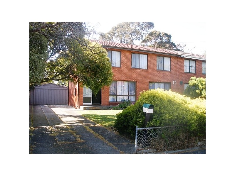 61 Rosemary Crescent, Frankston North VIC 3200