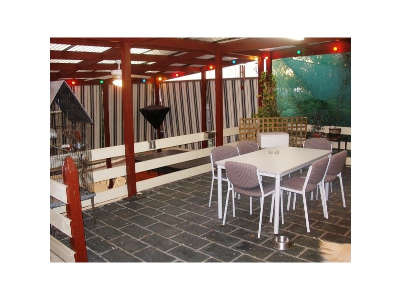 2 Effron Court, Frankston VIC 3199