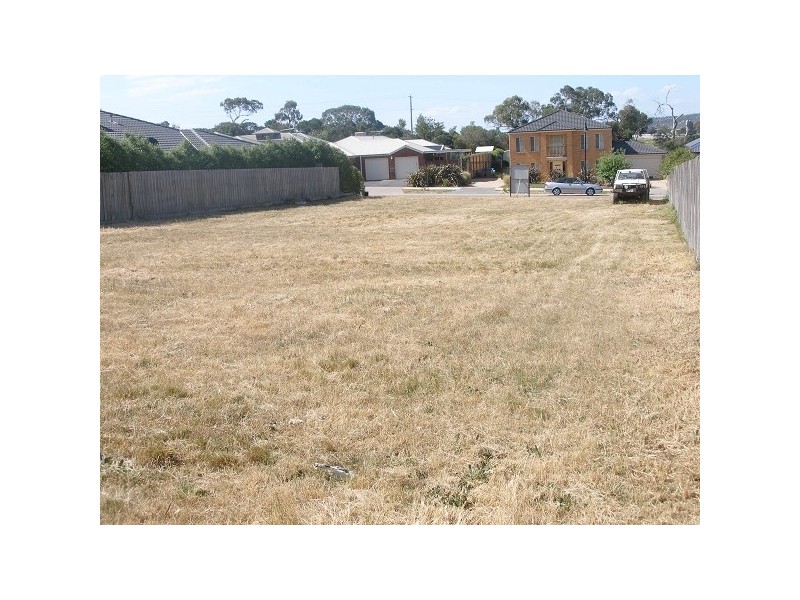 17 Ben Drive, Mornington VIC 3931