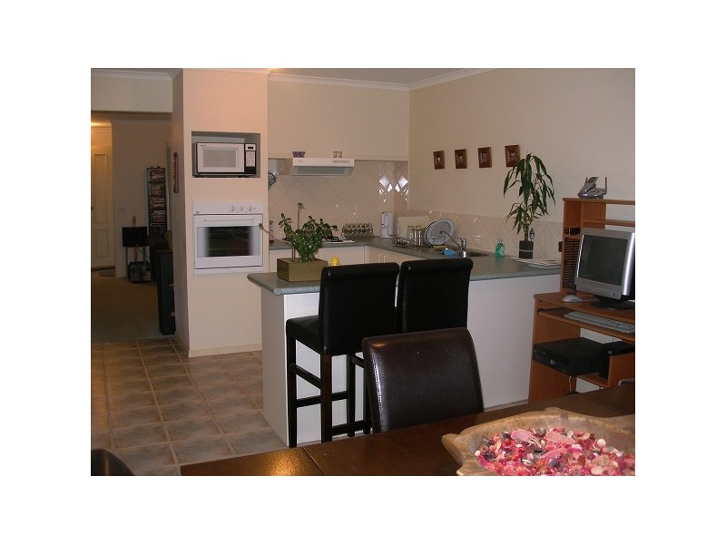 Unit 2, 25 Guelph Street, Somerville VIC 3912