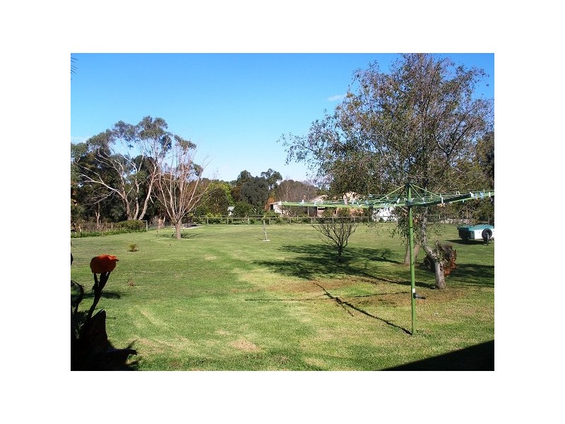 1 David Close, Somerville VIC 3912