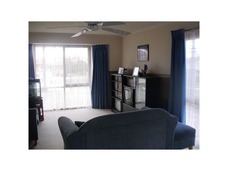 6 Unthank Court, Somerville VIC 3912