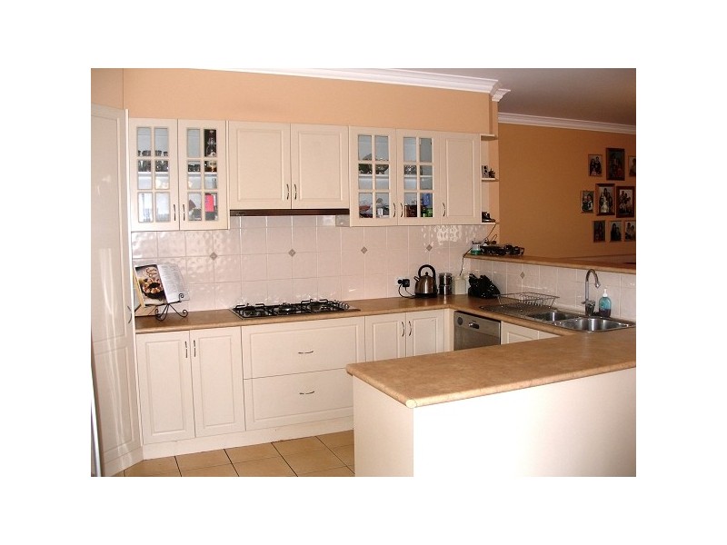 8 Matthew Circuit, Hastings VIC 3915